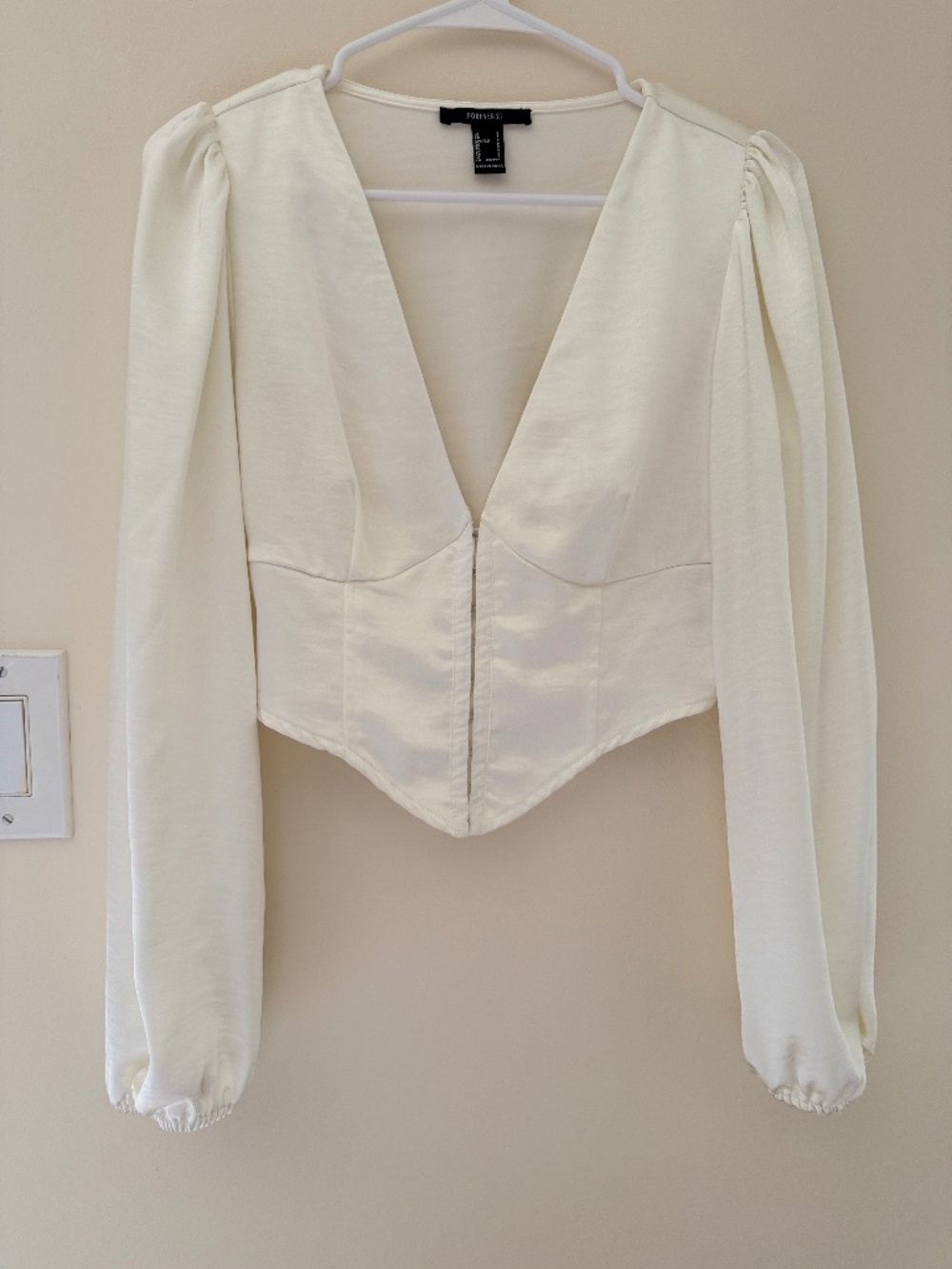 Forever 21 V Neck Corset Long Sleeve Blouse Crop Top Satin Ivory Medium Renfaire